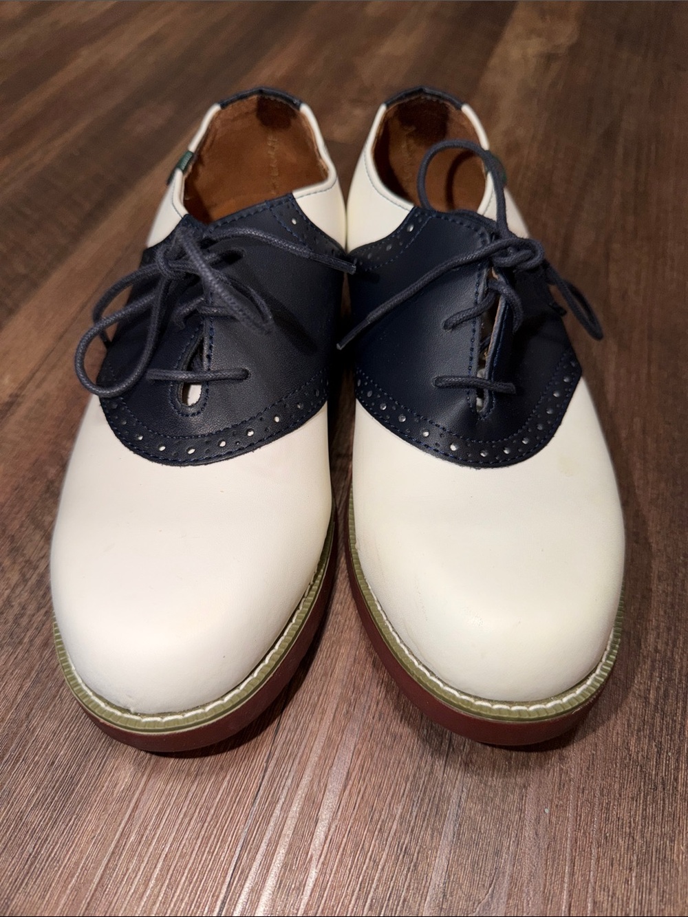 Classic Saddle Shoes School Issue Black and White Leather Women’s Size 9 W - Picture 2 of 8